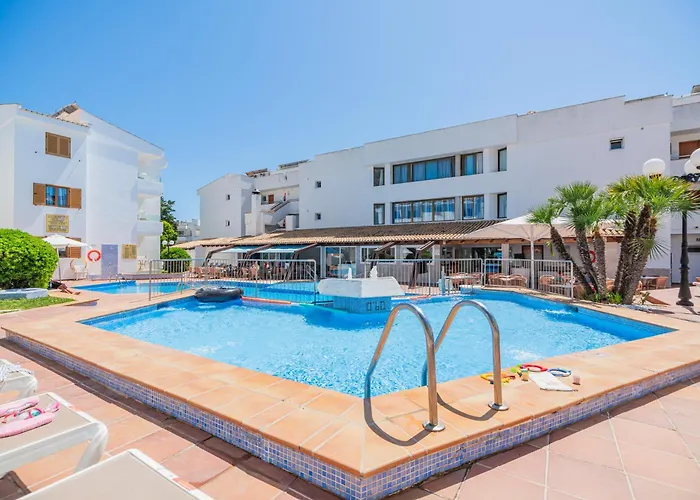 Aparthotel Flora Port de Pollenca