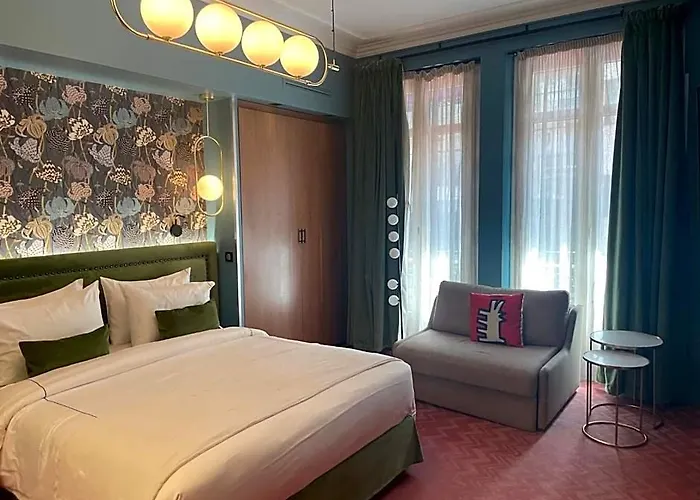 Hotel 33 Marbeuf Paris