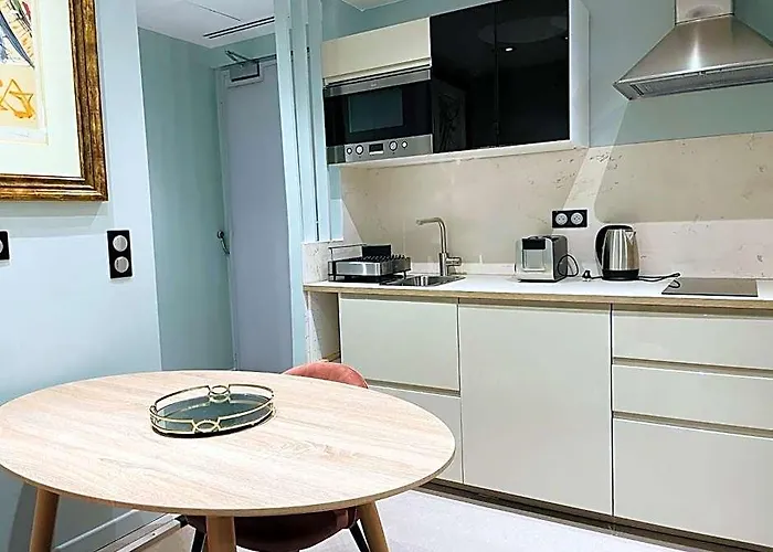 Hotel 33 Marbeuf Paris