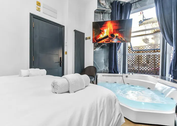 G Eighty Four Aparthotel London