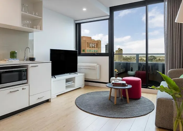 Oaks Melbourne Southbank Suites